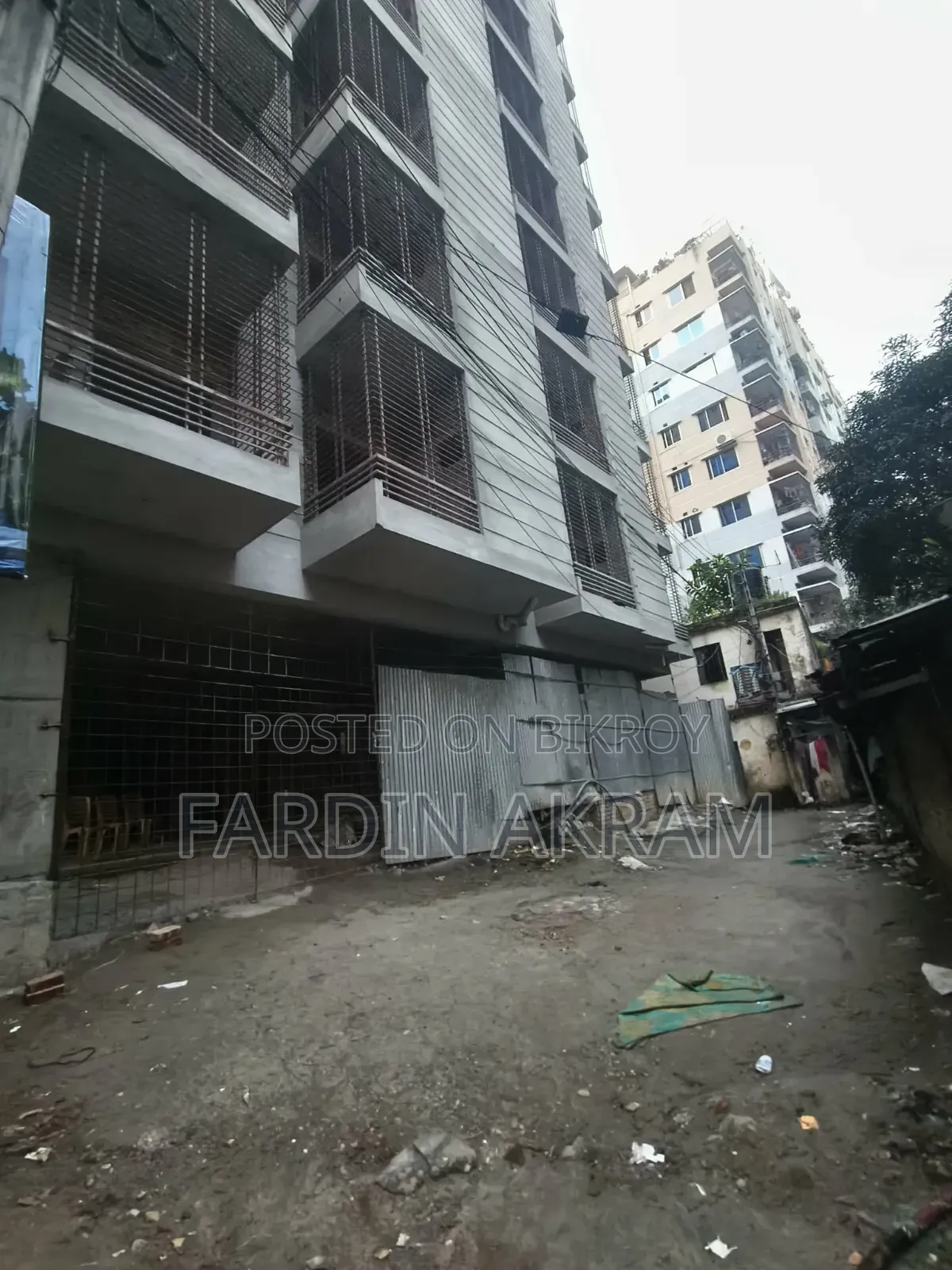 ঢাকায় ৬০ ফিট রোডে ৩ বেডরুমের অ্যাপার্টমেন্ট বিক্রয়ের জন্য