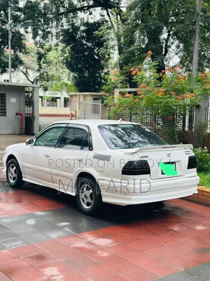 টয়োটা করোল্লা ১৯৯৭ সাদা