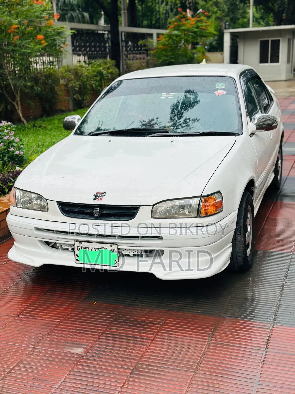 Toyota Corolla 1997 White