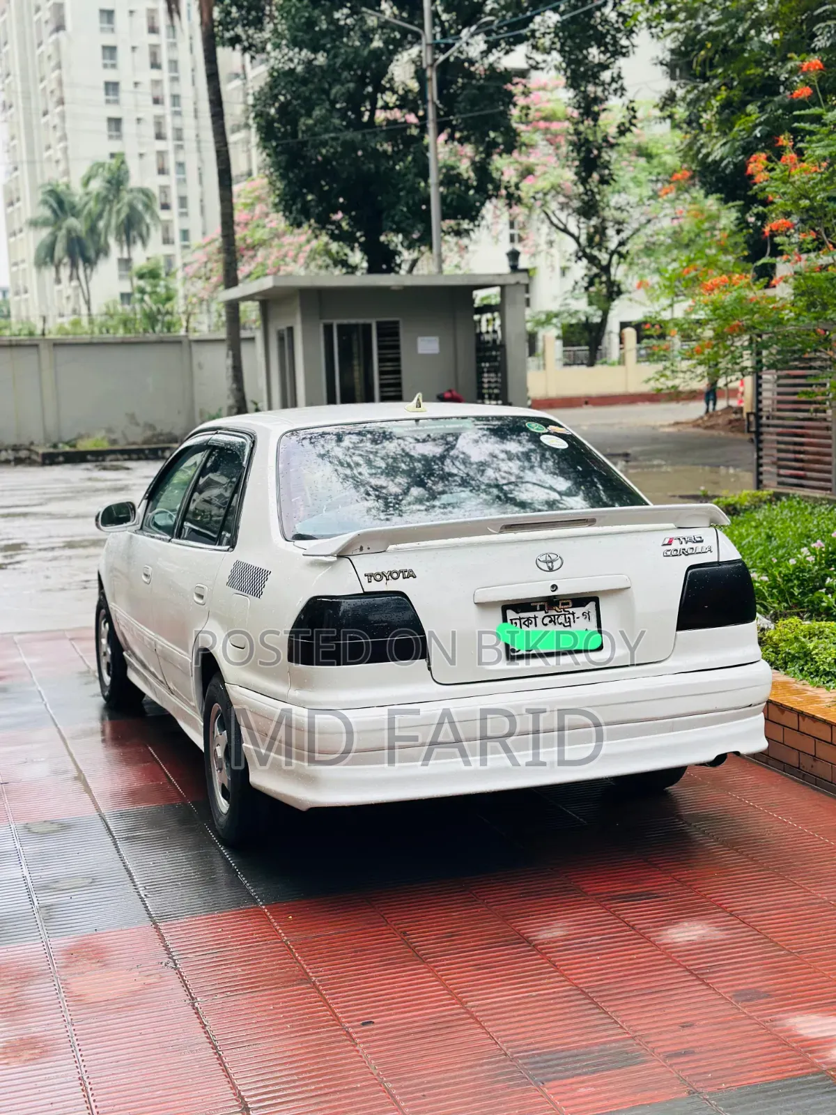 Toyota Corolla 1997 White