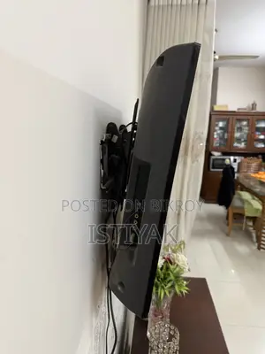 Sony Bravia 32" LCD TV