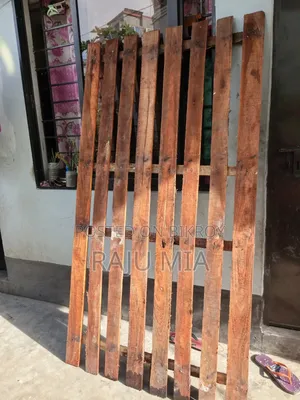 একটি খাট বিক্রি হবে