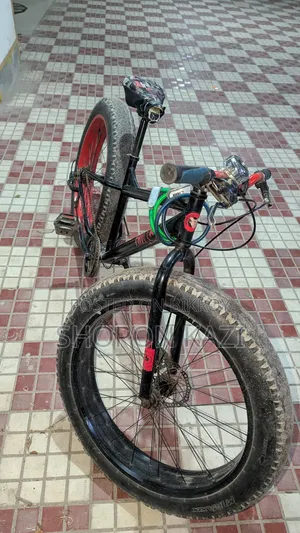 This bicycle will be sold, market price 45 thousand, will be sold for 15 thousand