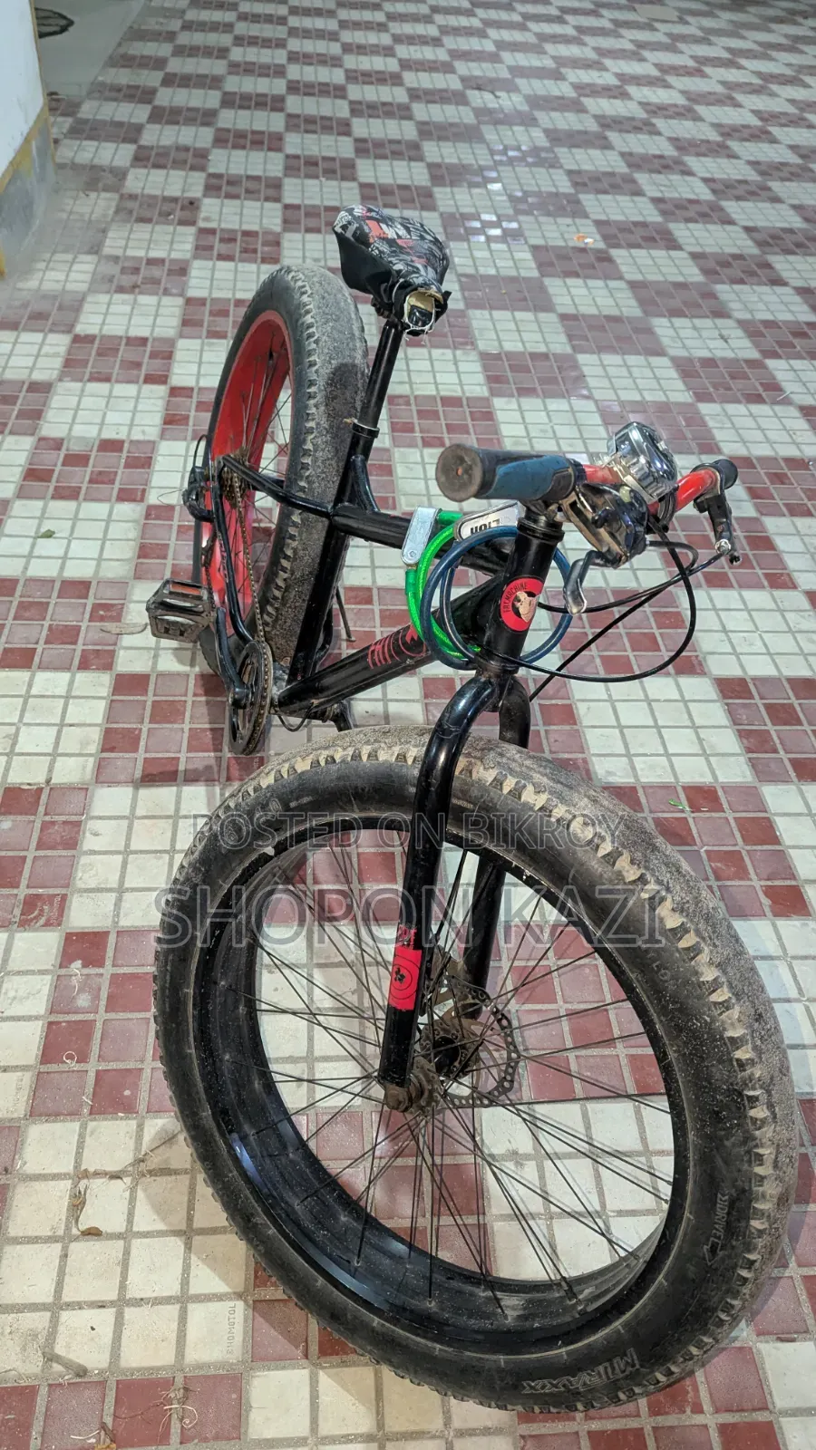 This bicycle will be sold, market price 45 thousand, will be sold for 15 thousand