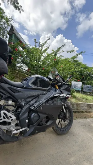 Yamaha 2025 Black