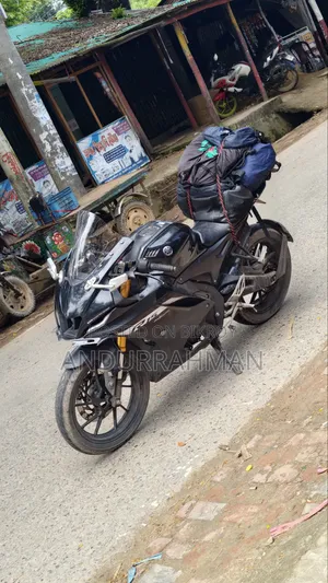 Yamaha 2025 Black