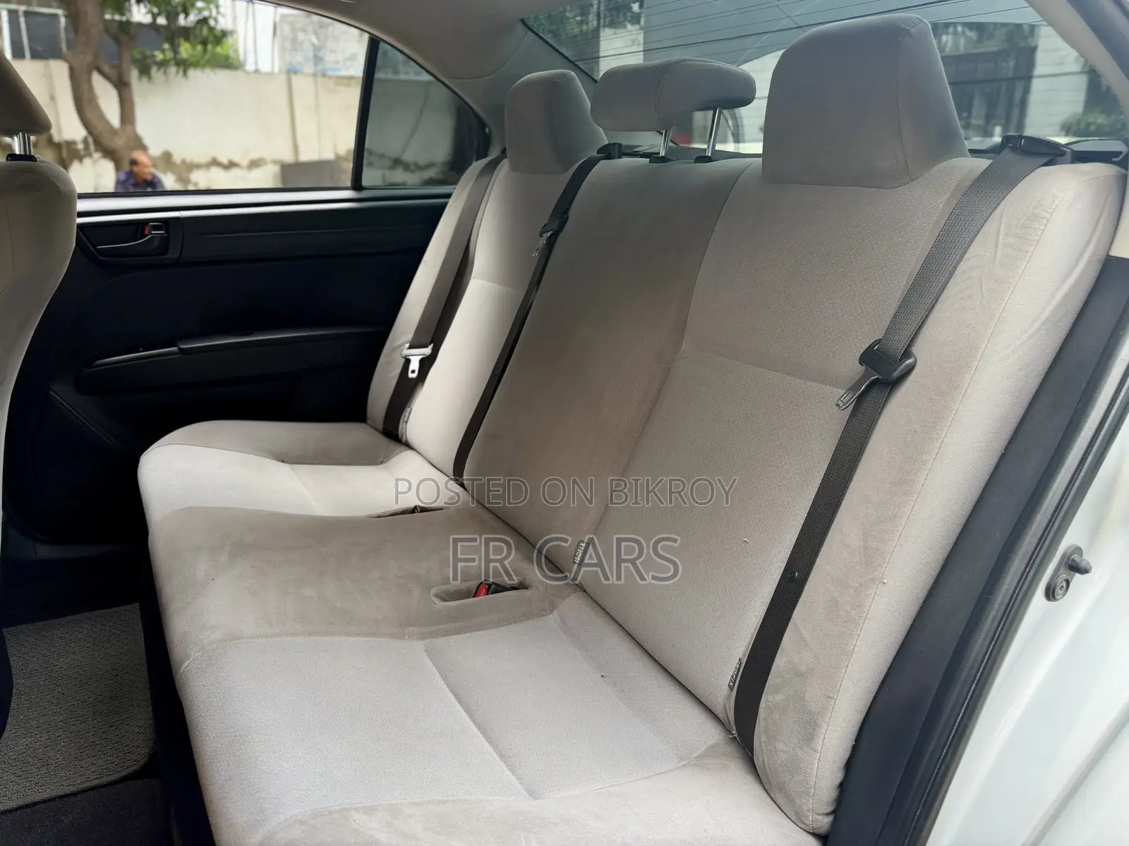 Toyota Axio 1.5 Hybrid 2WD 2017 Silver