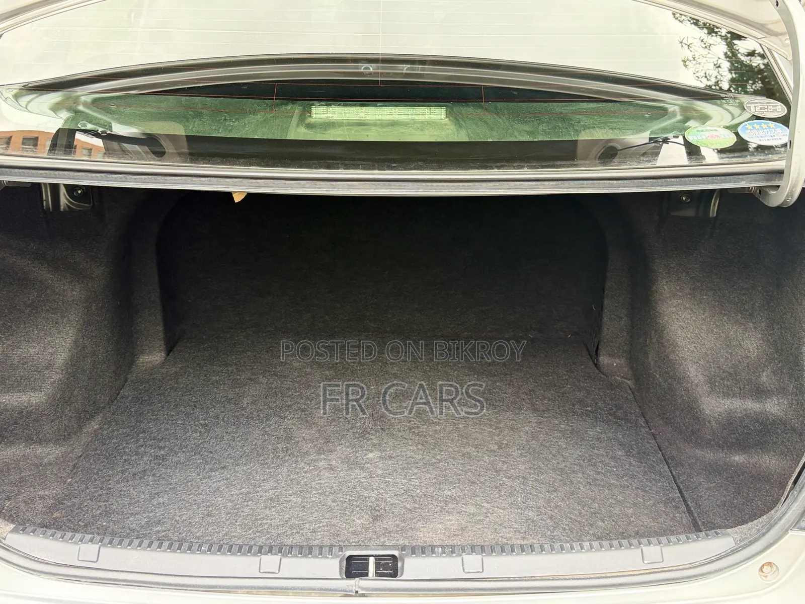 Toyota Axio 1.5 Hybrid 2WD 2017 Silver