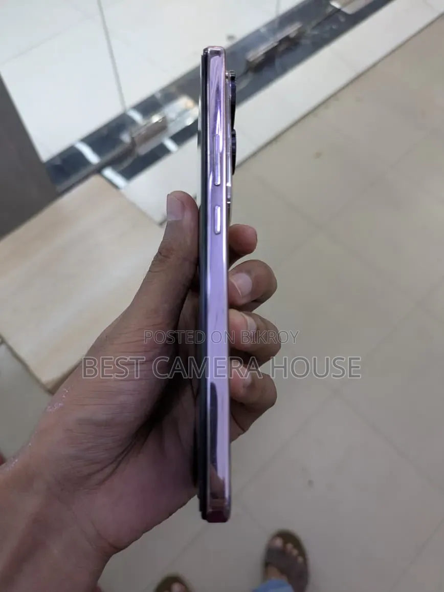 নতুন ভিভো ভি৫০ লাইট ৪জি ২৫৬ জিবি গোল্ড