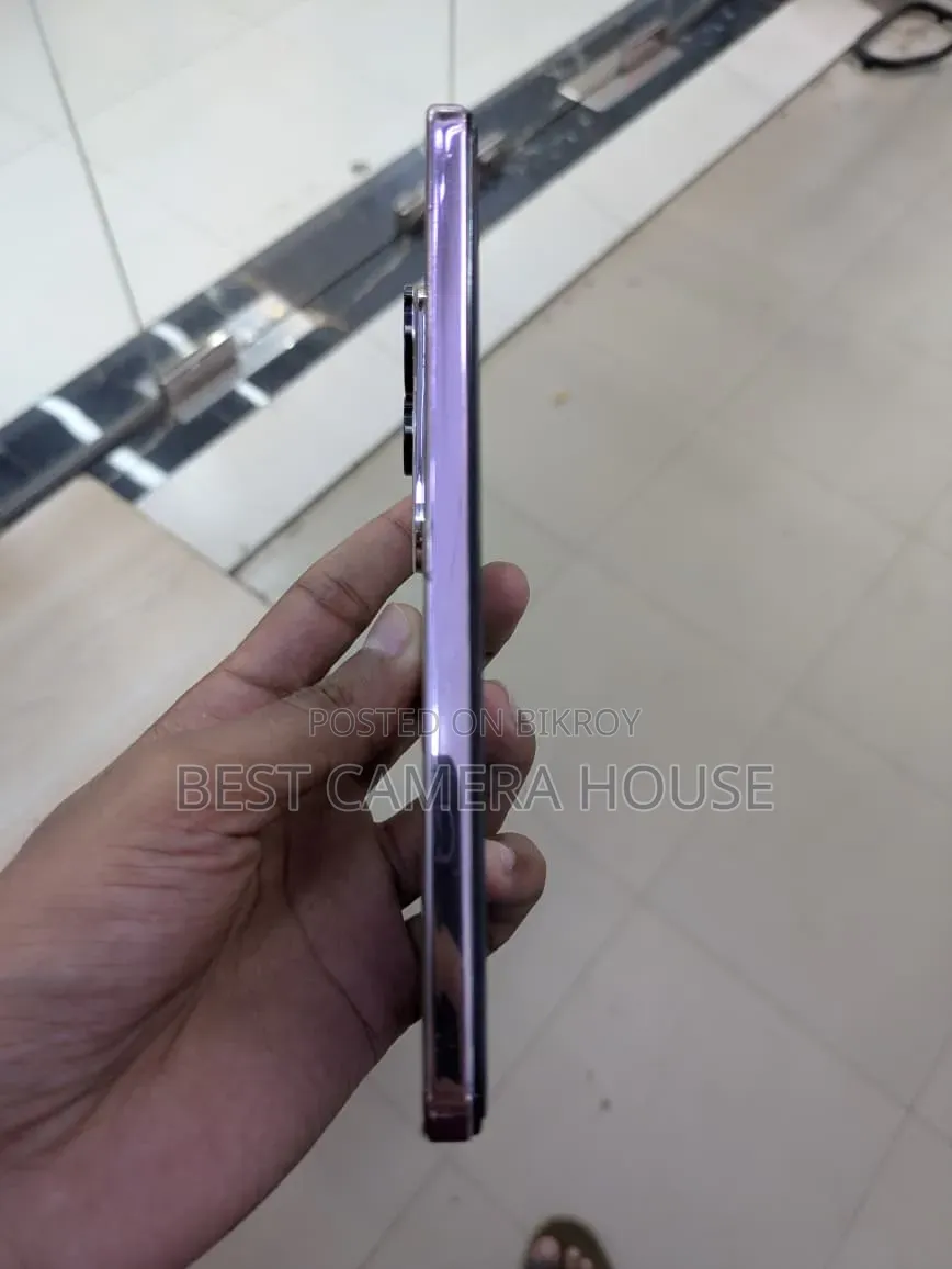 নতুন ভিভো ভি৫০ লাইট ৪জি ২৫৬ জিবি গোল্ড