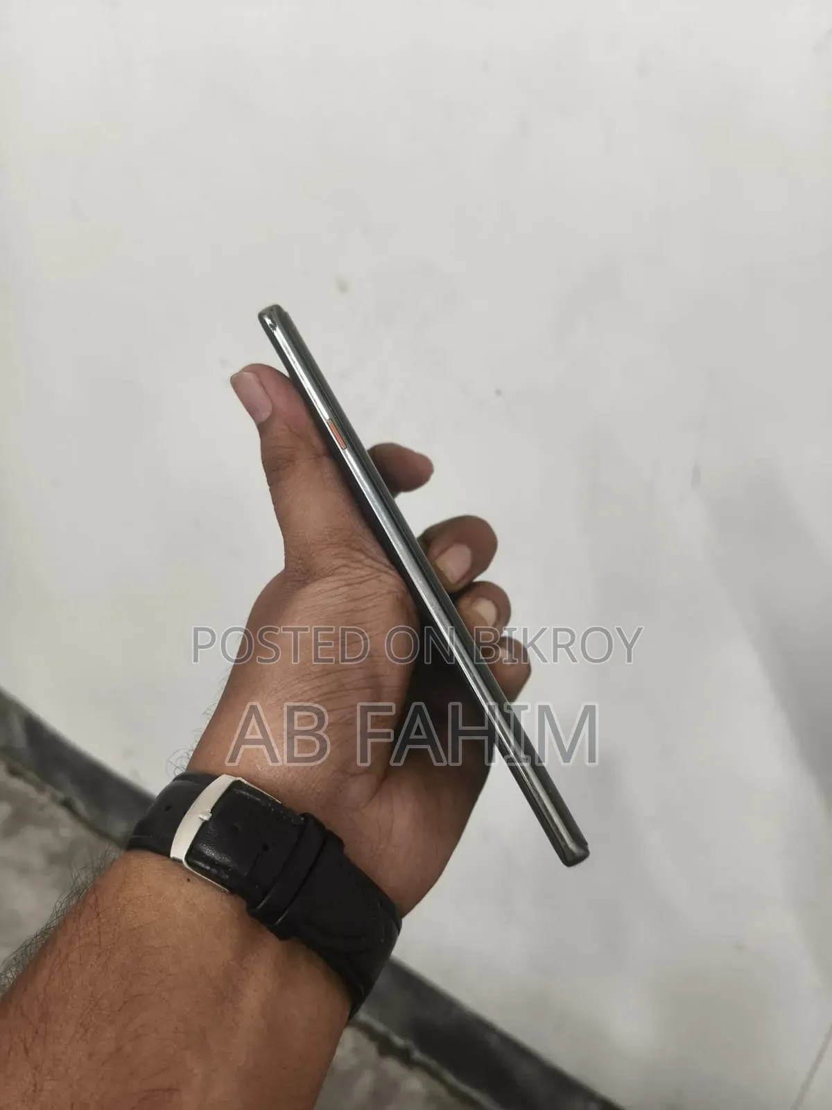 টেকনো ক্যামন ৪০ প্রো ৪জি ২৫৬ জিবি ব্ল্যাক