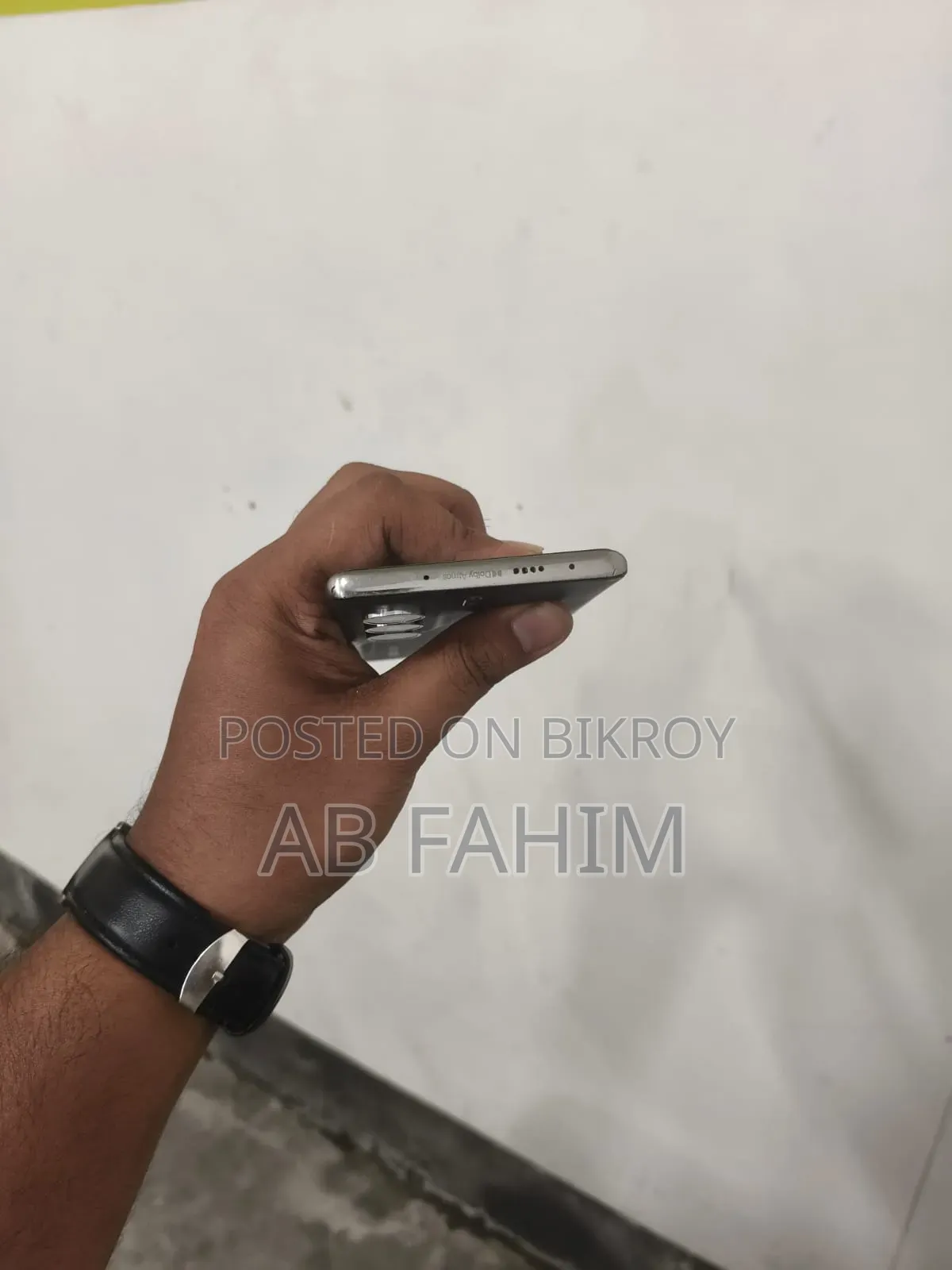 টেকনো ক্যামন ৪০ প্রো ৪জি ২৫৬ জিবি ব্ল্যাক
