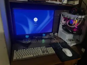 Desktop Computer Microsoft 16GB AMD Ryzen 5 SSD 700GB