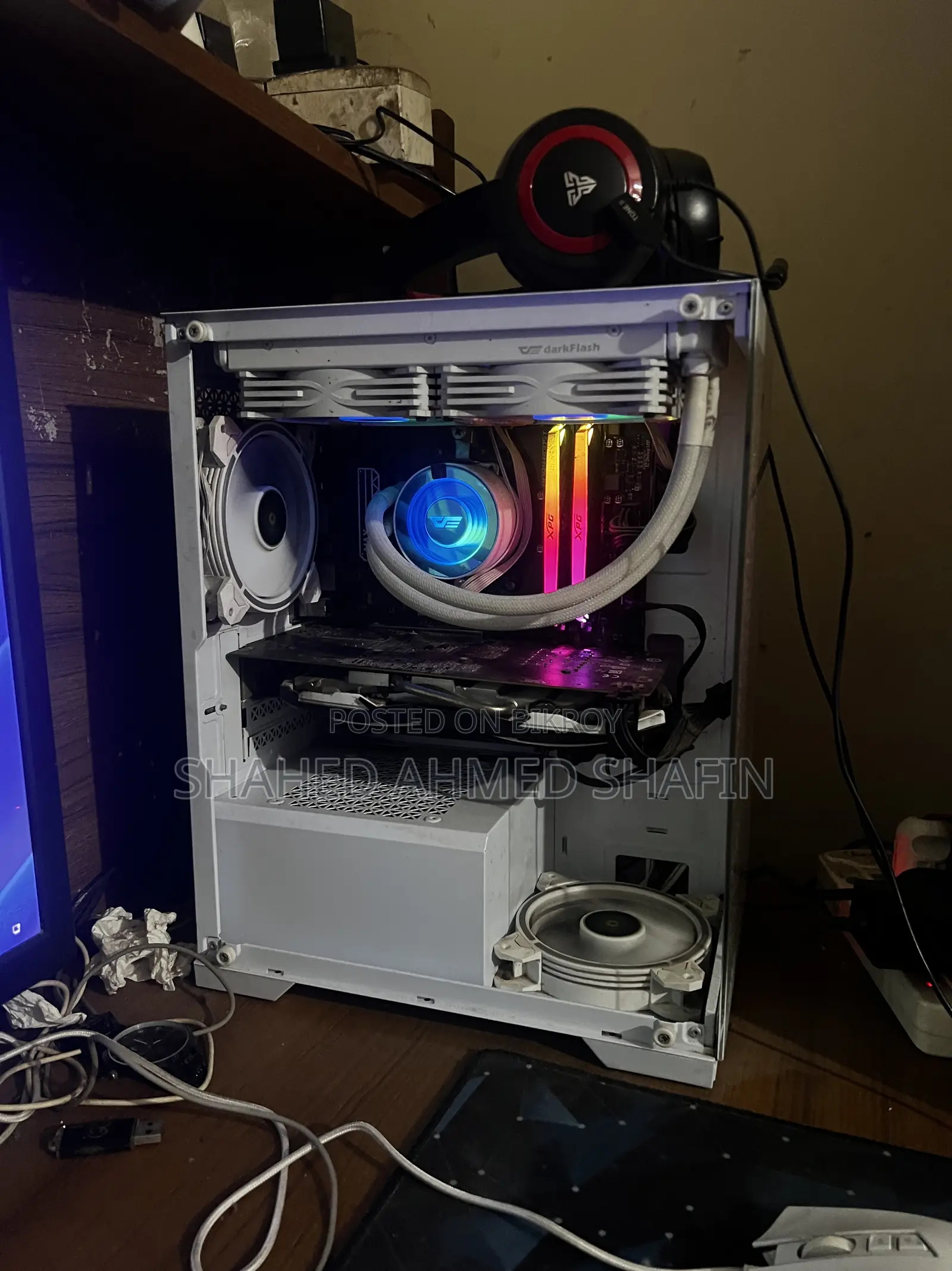 Desktop Computer Microsoft 16GB AMD Ryzen 5 SSD 700GB