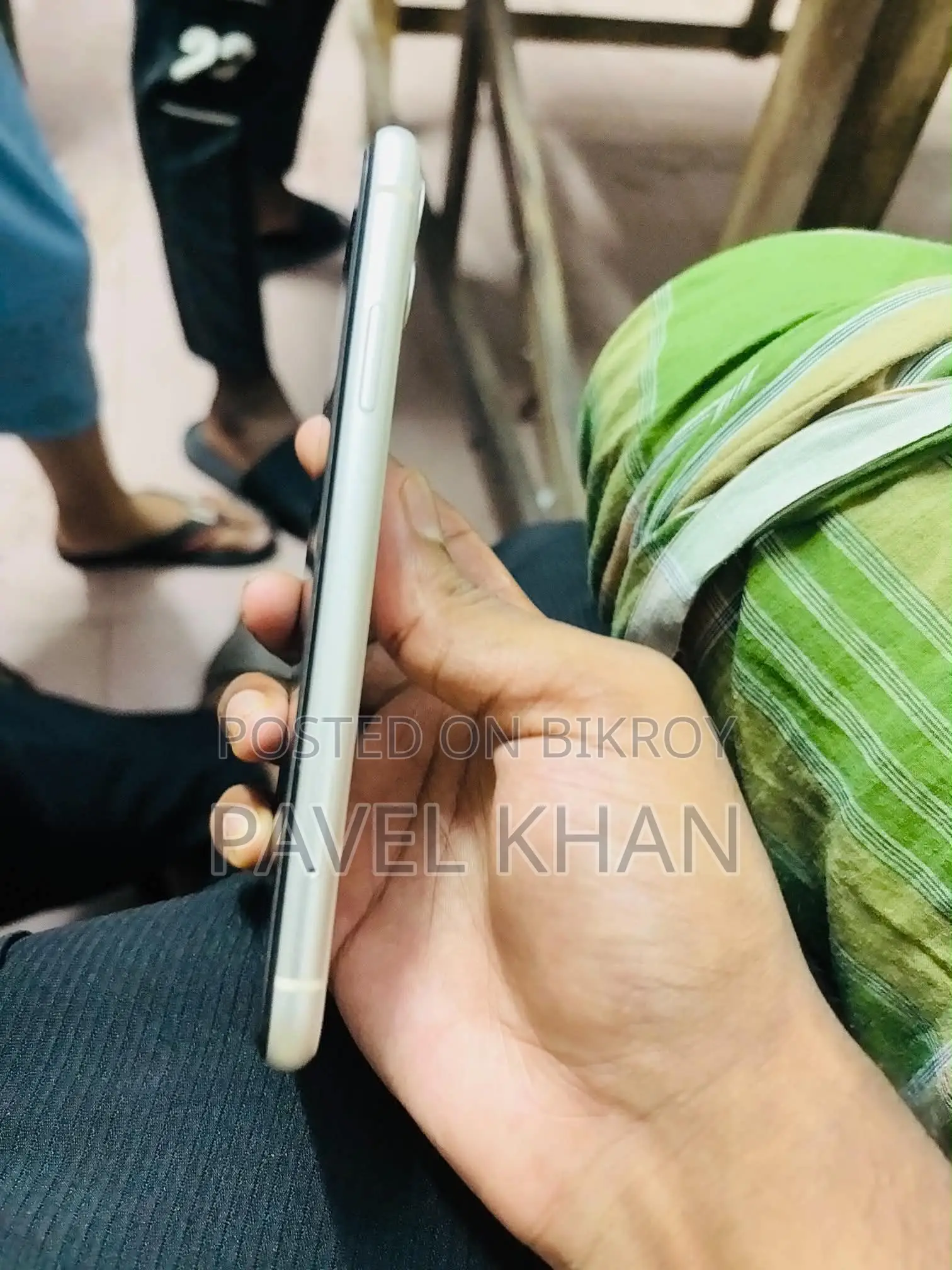 অ্যাপল আইফোন ১১ ১২৮ জিবি হোয়াইট