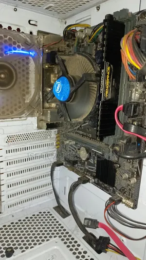 Desktop Computer Gigabyte 8GB Intel Core i3 SSD 256GB