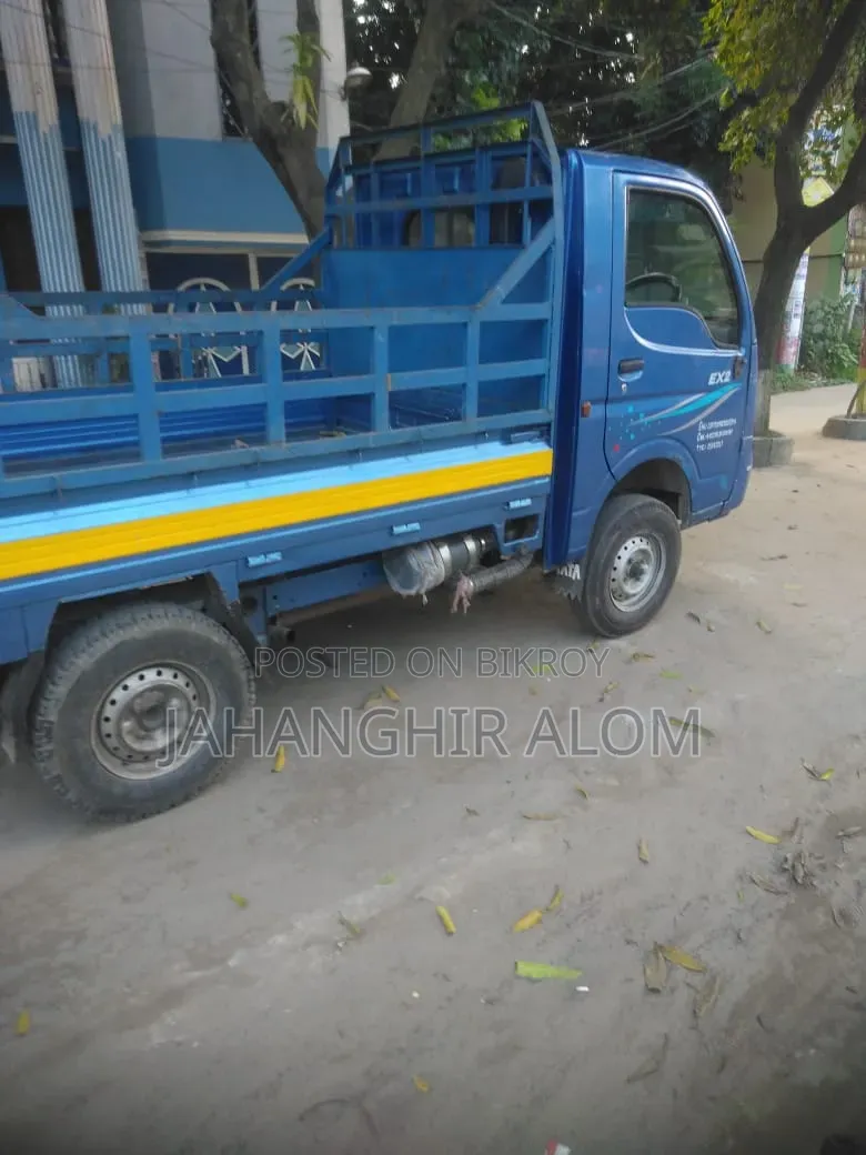 Truck Tata X2 - 2020