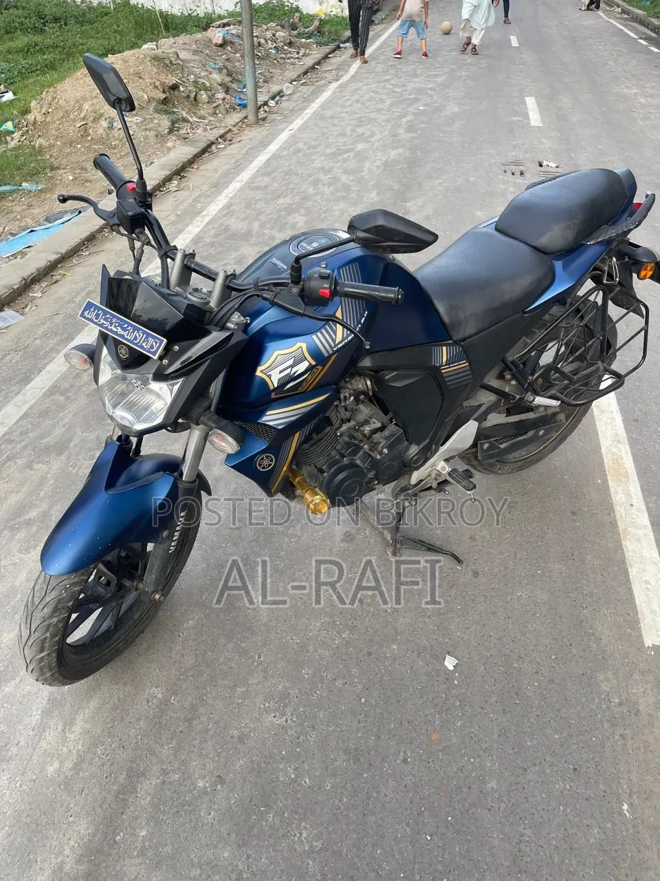 নতুন ইয়ামাহা এফজেড ২০২৪ নীল