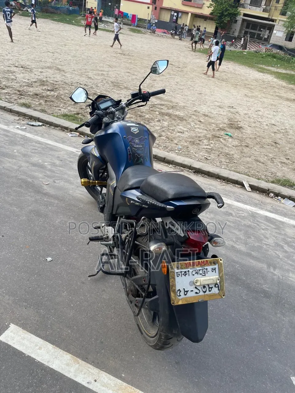 নতুন ইয়ামাহা এফজেড ২০২৪ নীল