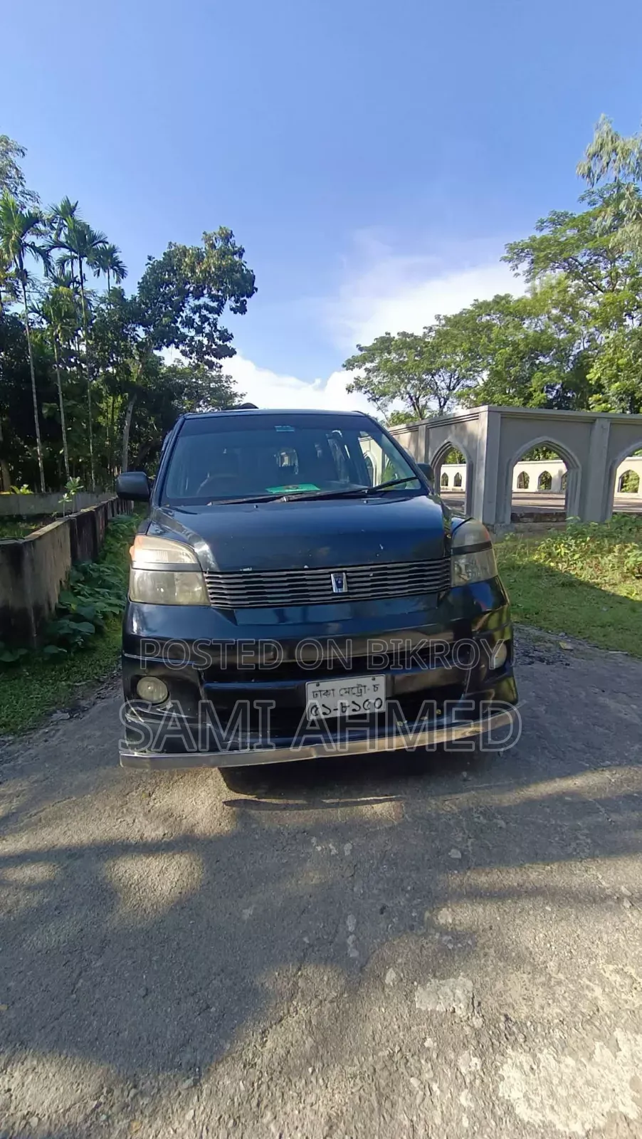 Toyota HiAce 2001 Black