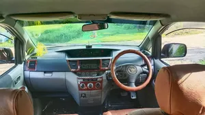 Toyota HiAce 2001 Black