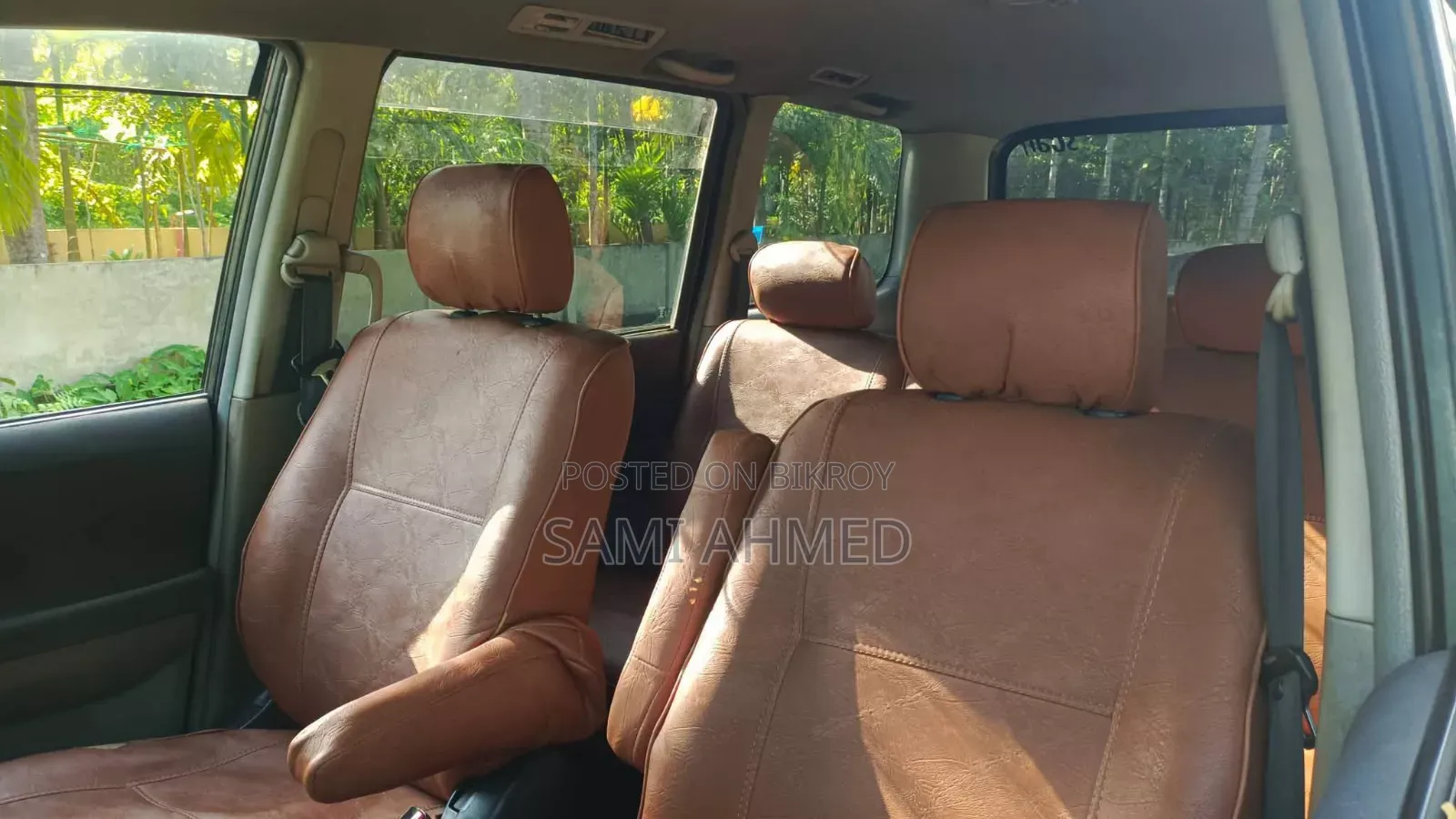 Toyota HiAce 2001 Black