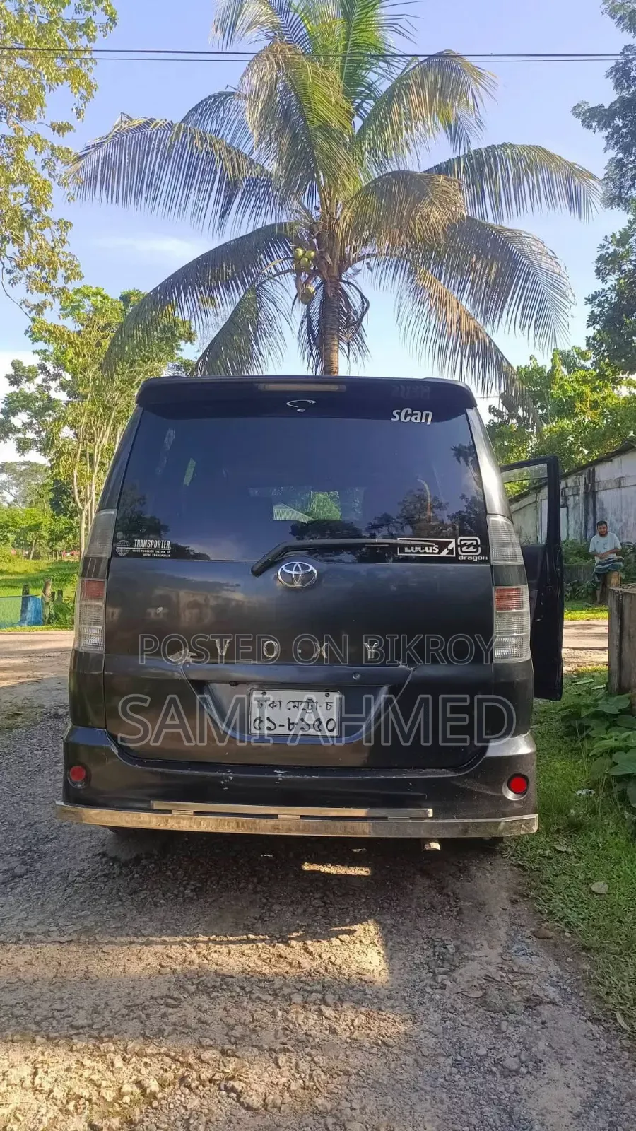 Toyota HiAce 2001 Black