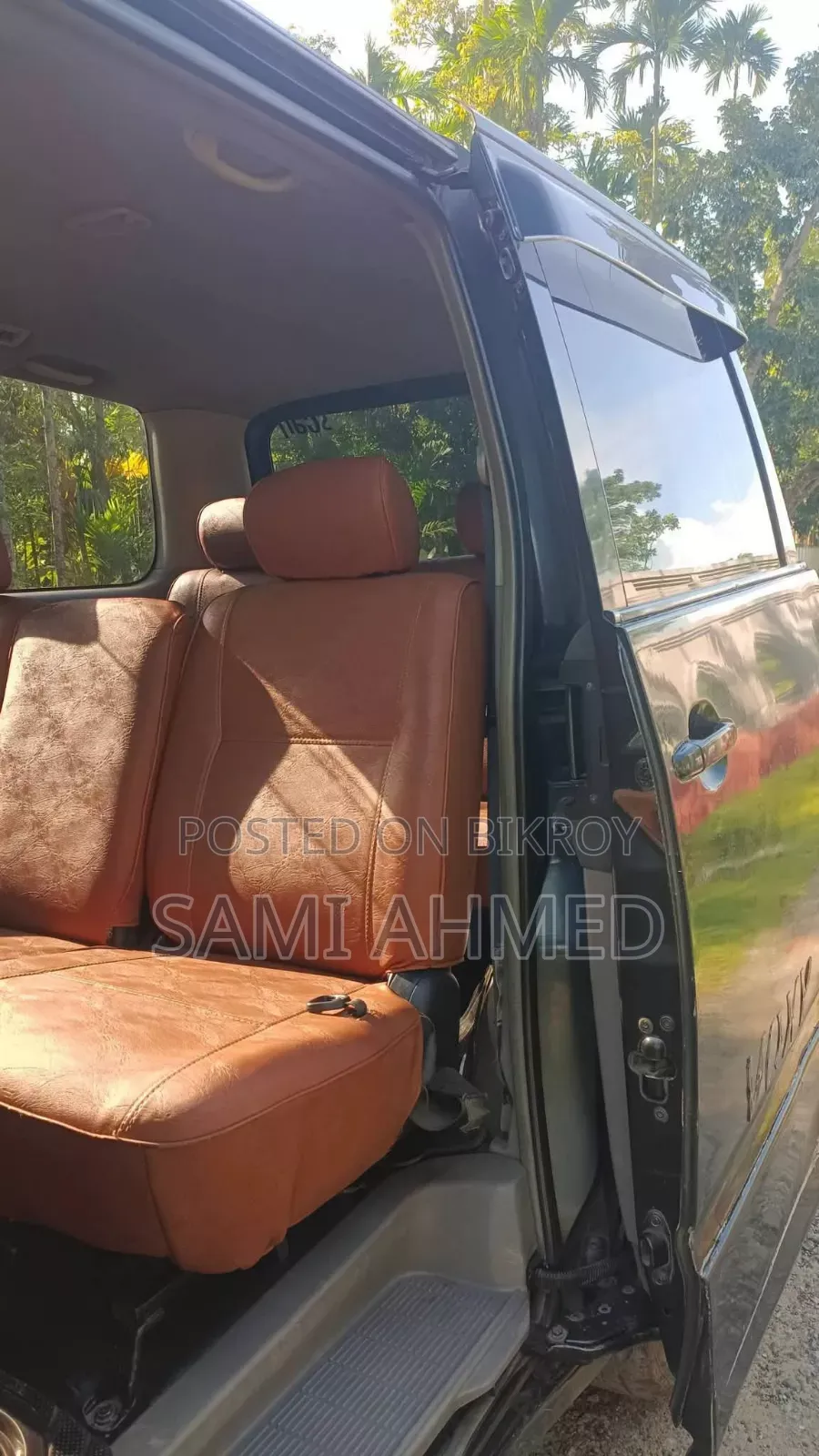Toyota HiAce 2001 Black