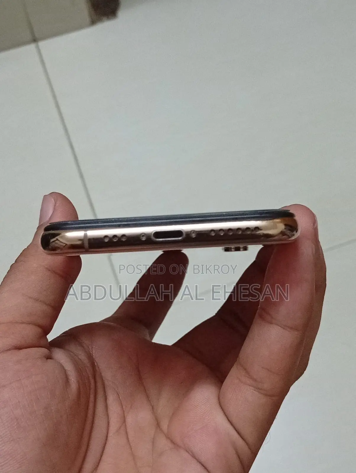 অ্যাপল আইফোন এক্সএস ৬৪ জিবি গোল্ড