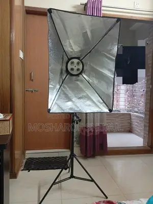 Light Stand With 2pcs 18Watt Bulbs