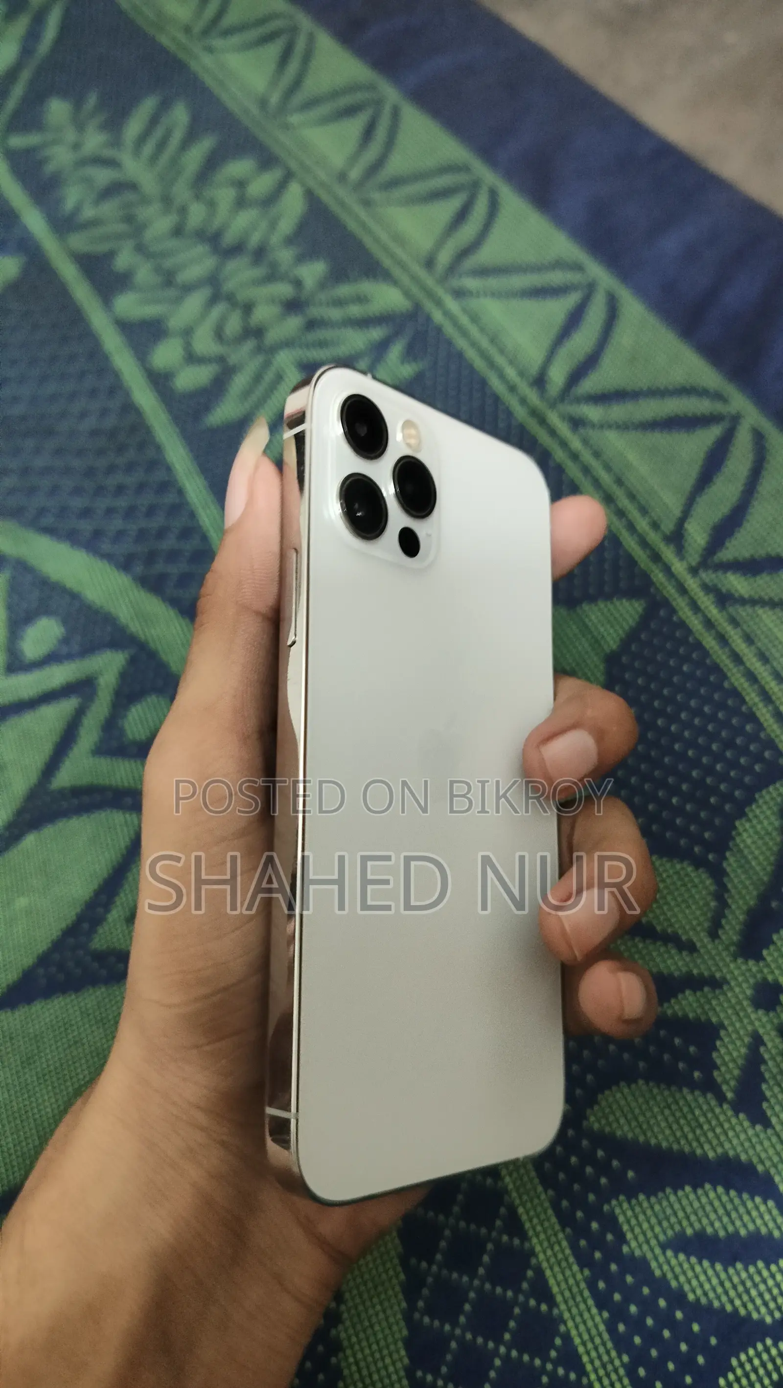 মোবাইল ফোন ১২৮ জিবি সিলভার