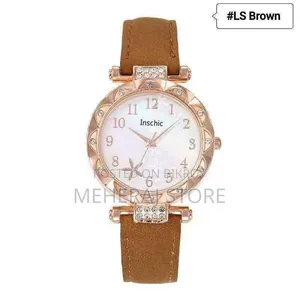 Fashion Flower Circle Dial Rhinestone Watch