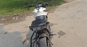 বাজাজ পালসার এনএস ১৬০ ২০২১ সাদা