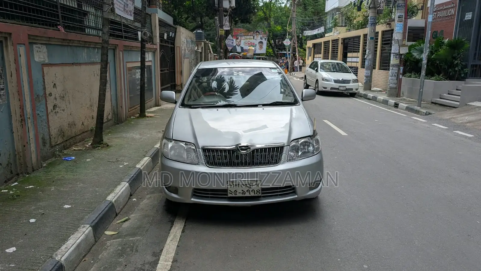 টয়োটা করোল্লা ২০০৪ সিলভার