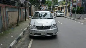 টয়োটা করোল্লা ২০০৪ সিলভার