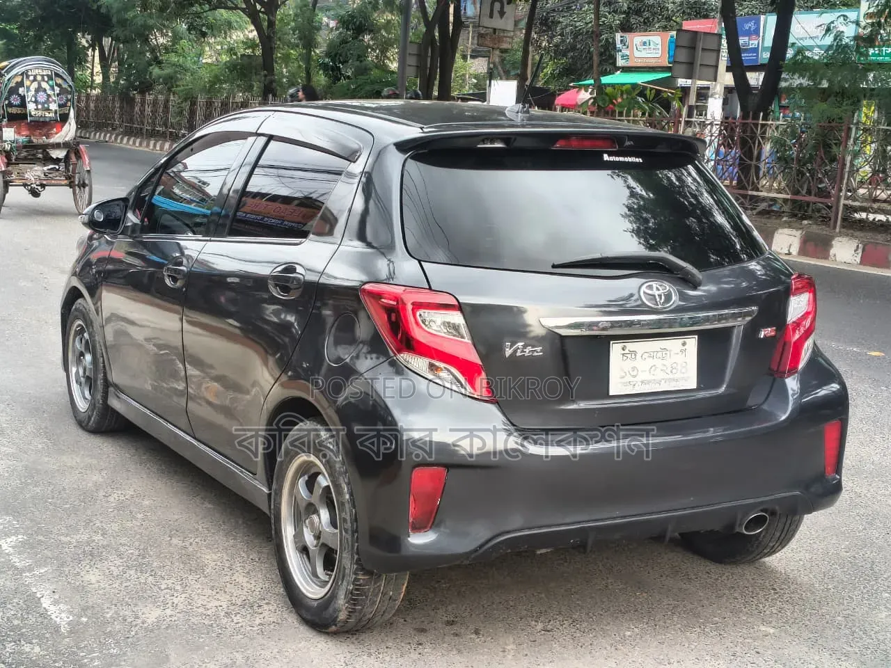 টয়োটা ভিটজ ২০১১ ম্যাট ব্ল্যাক