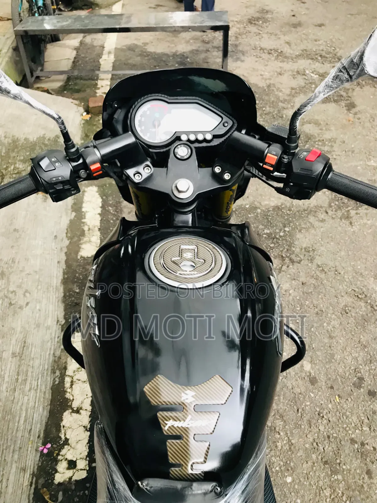 বাজাজ পালসার ১৫০ ২০২০ রেড