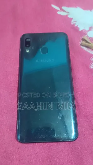 Samsung Galaxy A20 32 GB Black