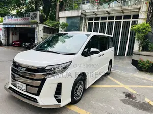 Toyota Noah 1.8 Front-Wheel Drive Hybrid (7 seater) 2021 Pearl