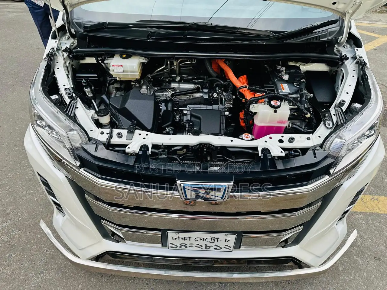 Toyota Noah 1.8 Front-Wheel Drive Hybrid (7 seater) 2021 Pearl
