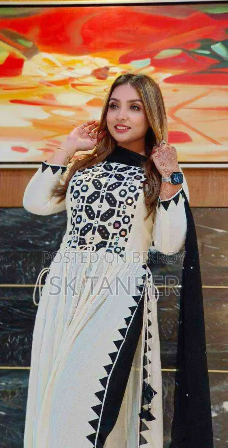 রেডিমেড নায়রা কাট থ্রি পিচ।
