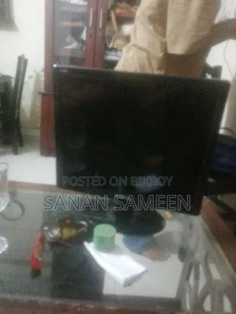 ইসোনিভ এলইডি মনিটর