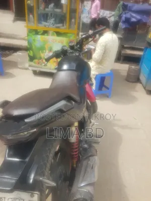 হিরো এক্সট্রিম ১২৫আর ২০১৫ কালো