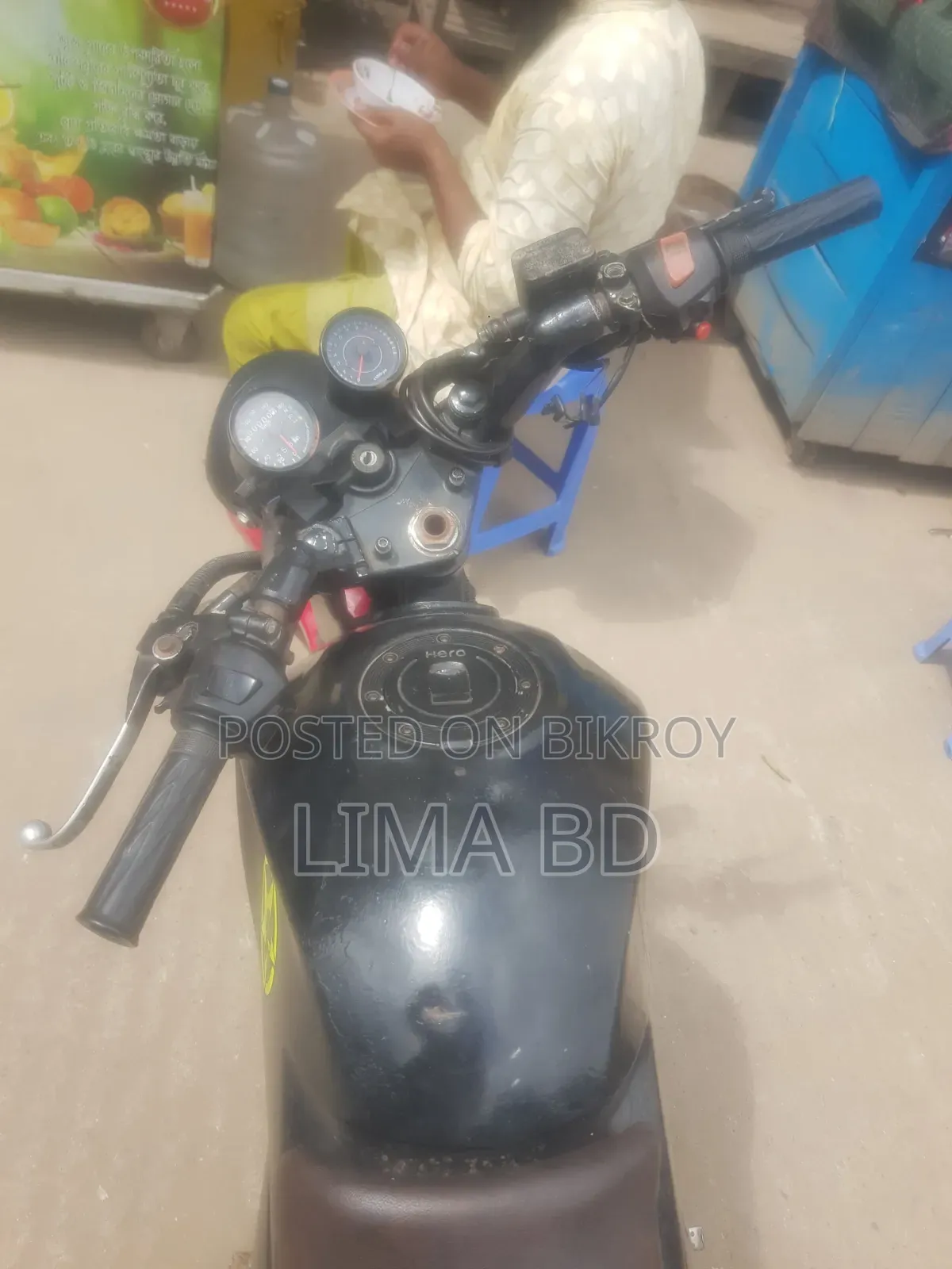 হিরো এক্সট্রিম ১২৫আর ২০১৫ কালো