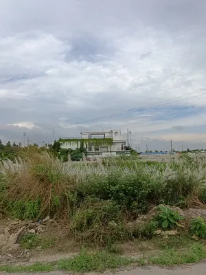 সেক্টর-১৭এফ, ৩ কাঠা, ফিল্ড ফেসিং ৬০ ফিট রোড।