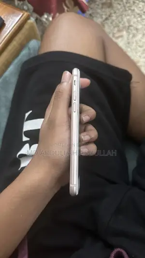 অ্যাপল আইফোন ৮ ২৫৬ জিবি হোয়াইট