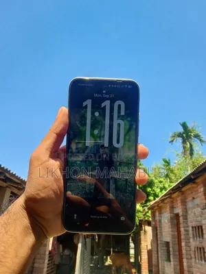 ইনফিনিক্স হট ৭০ ১২৮ জিবি সিলভার