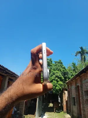 ইনফিনিক্স হট ৭০ ১২৮ জিবি সিলভার