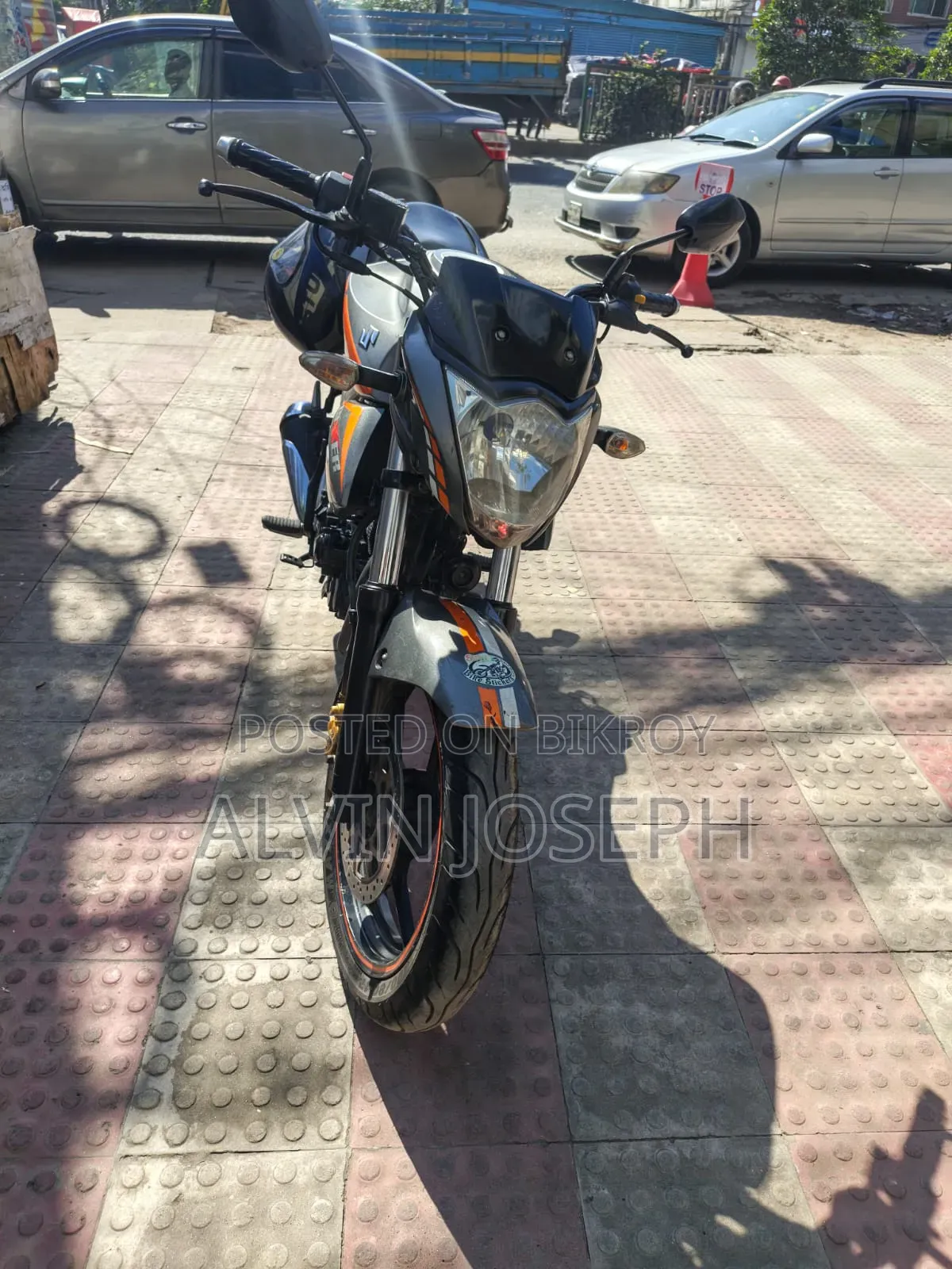 সুজুকি গিক্সার ২০১৯ রূপালী