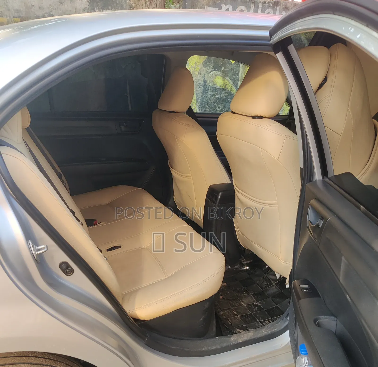 Toyota Axio 1.5 Hybrid 2WD 2017 Silver
